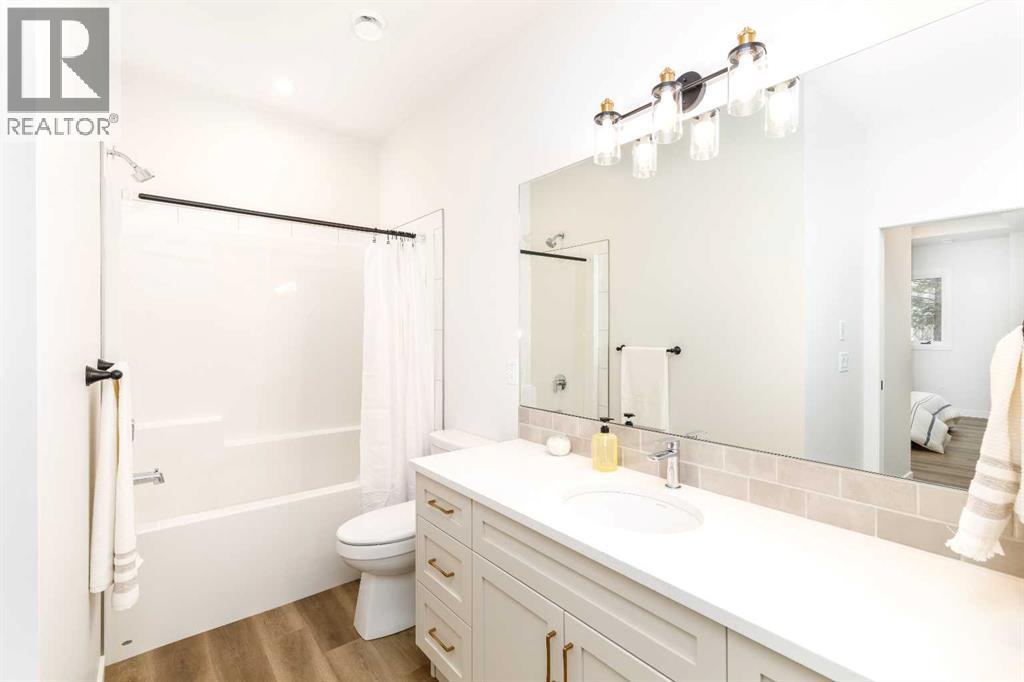 5463 55 Avenue, Lacombe