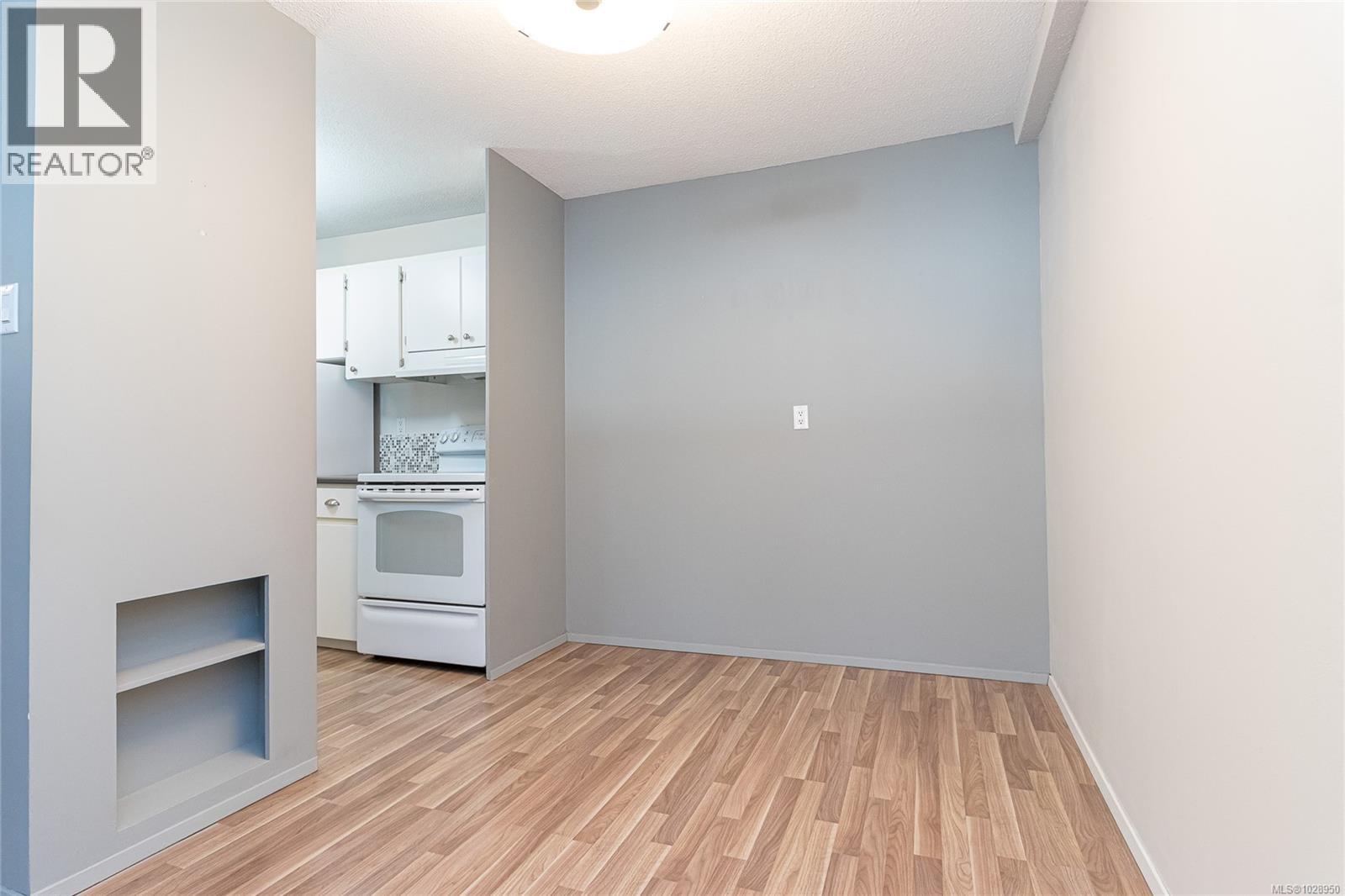 108 2040 White Birch Road, Sidney