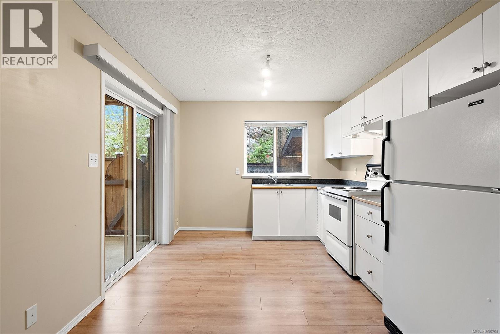 1295 Regal Crt - 20