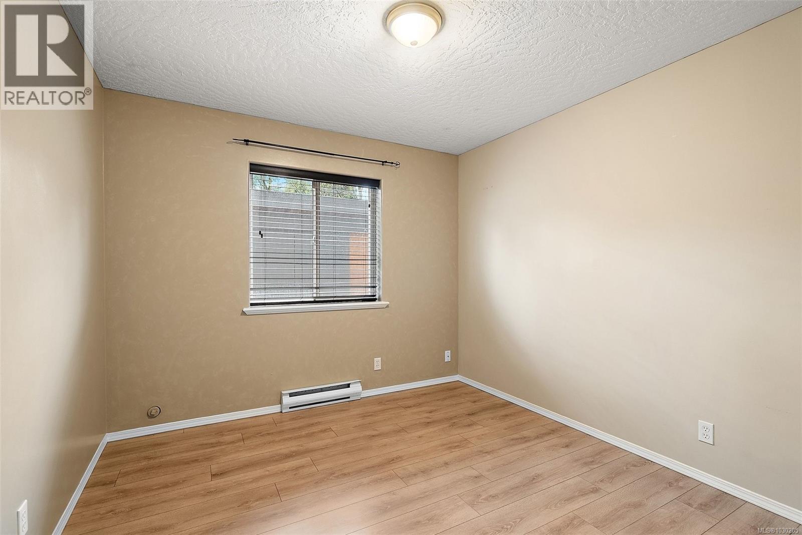 1295 Regal Crt - 23