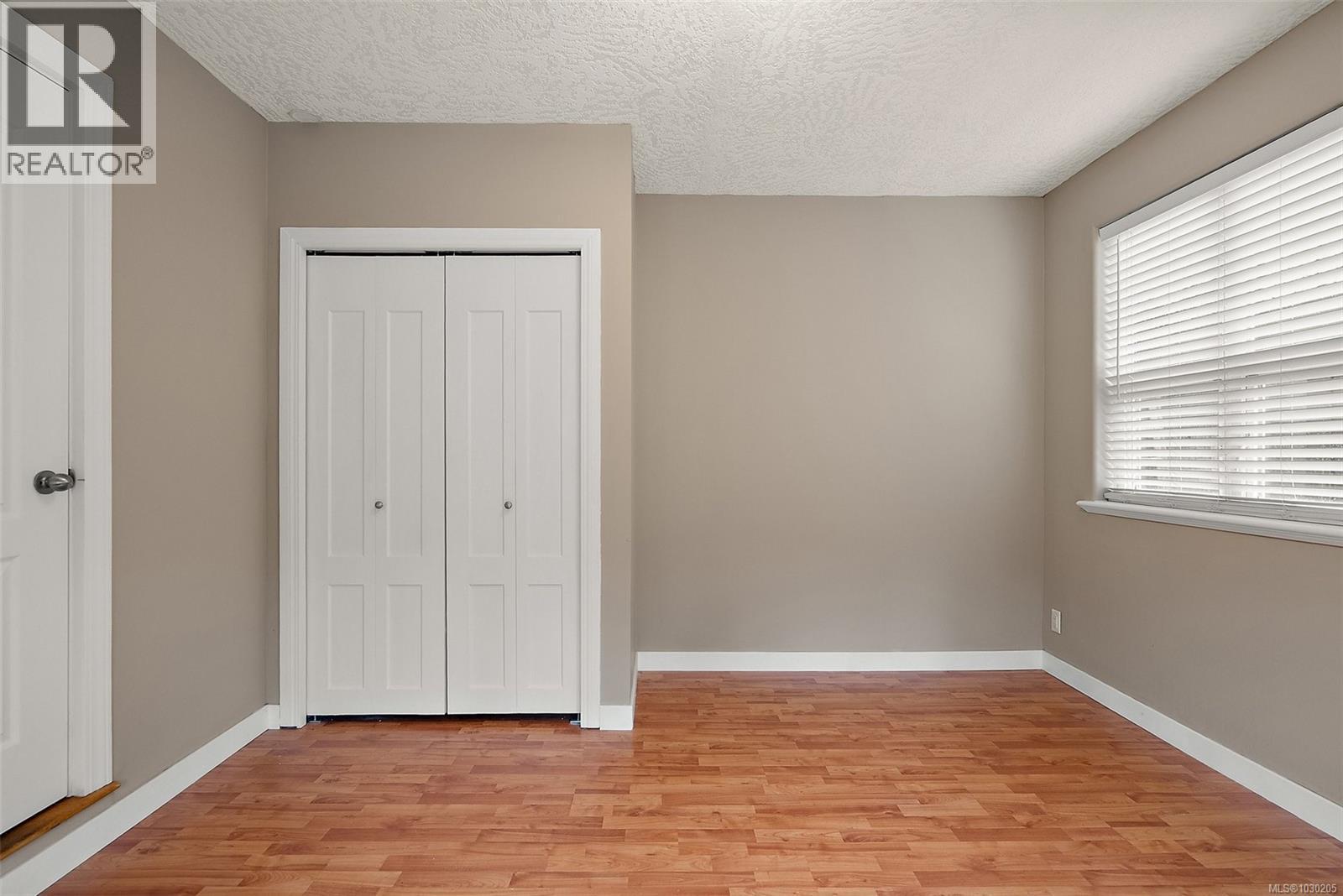 1295 Regal Crt - 16