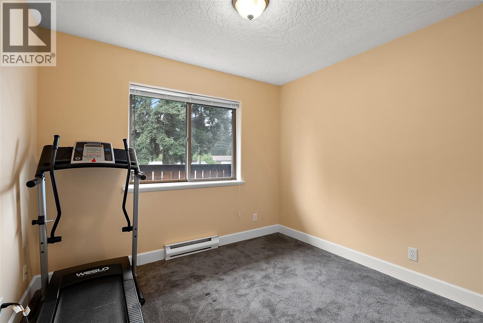 1295 Regal Crt - 14