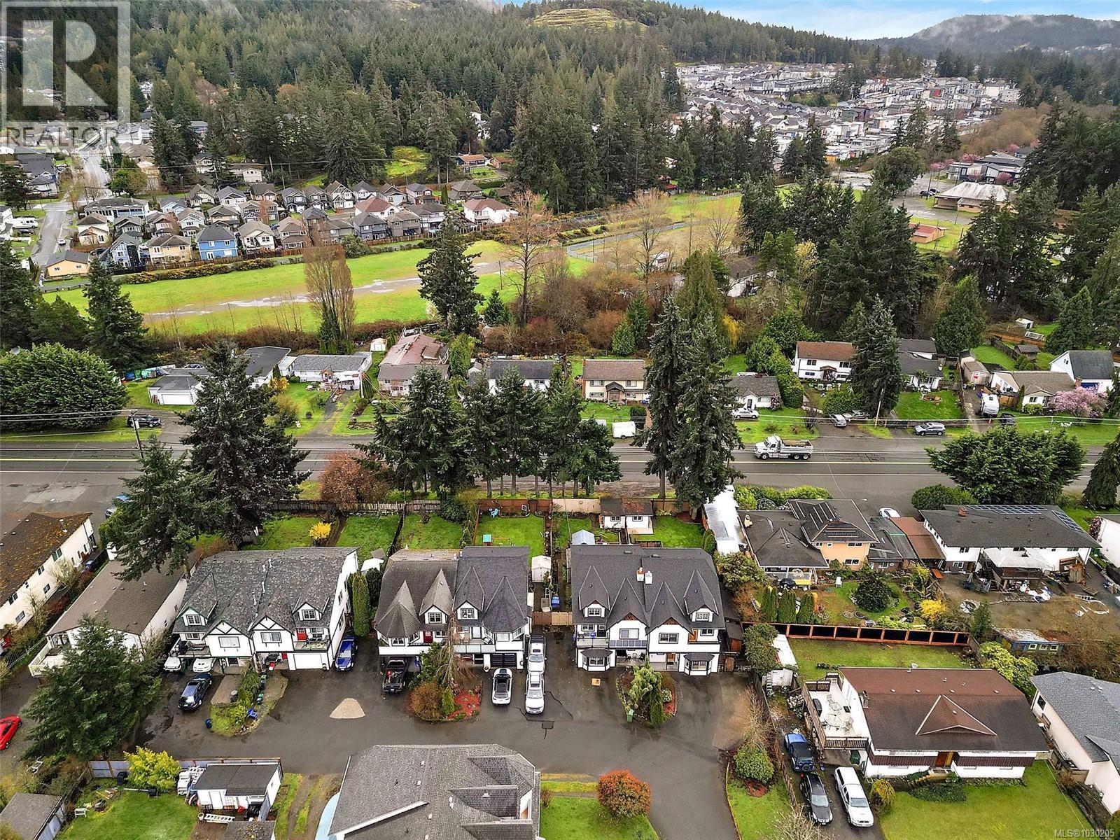 1295 Regal Crt - 32