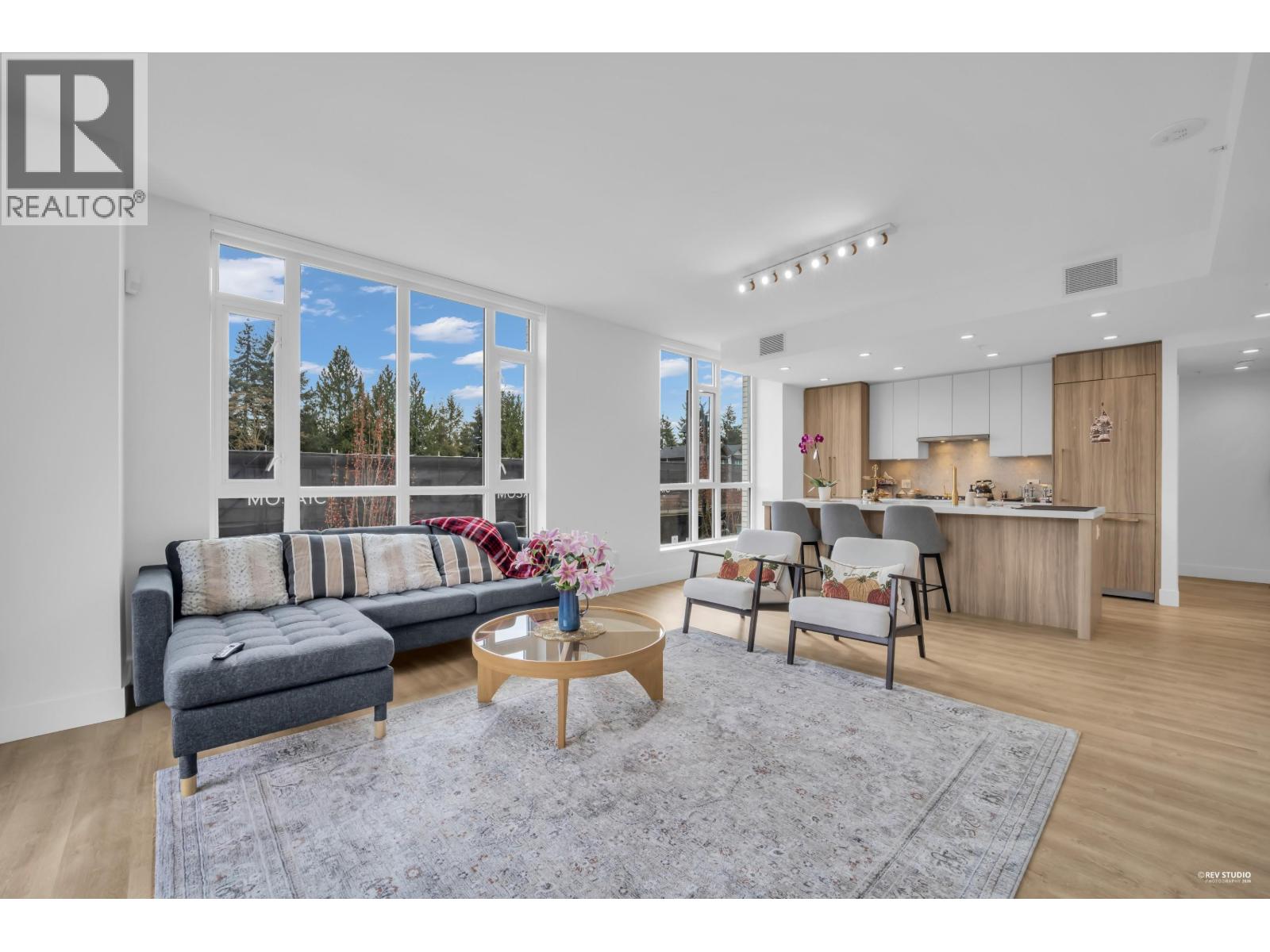 208 2385 EMERY COURT, North Vancouver