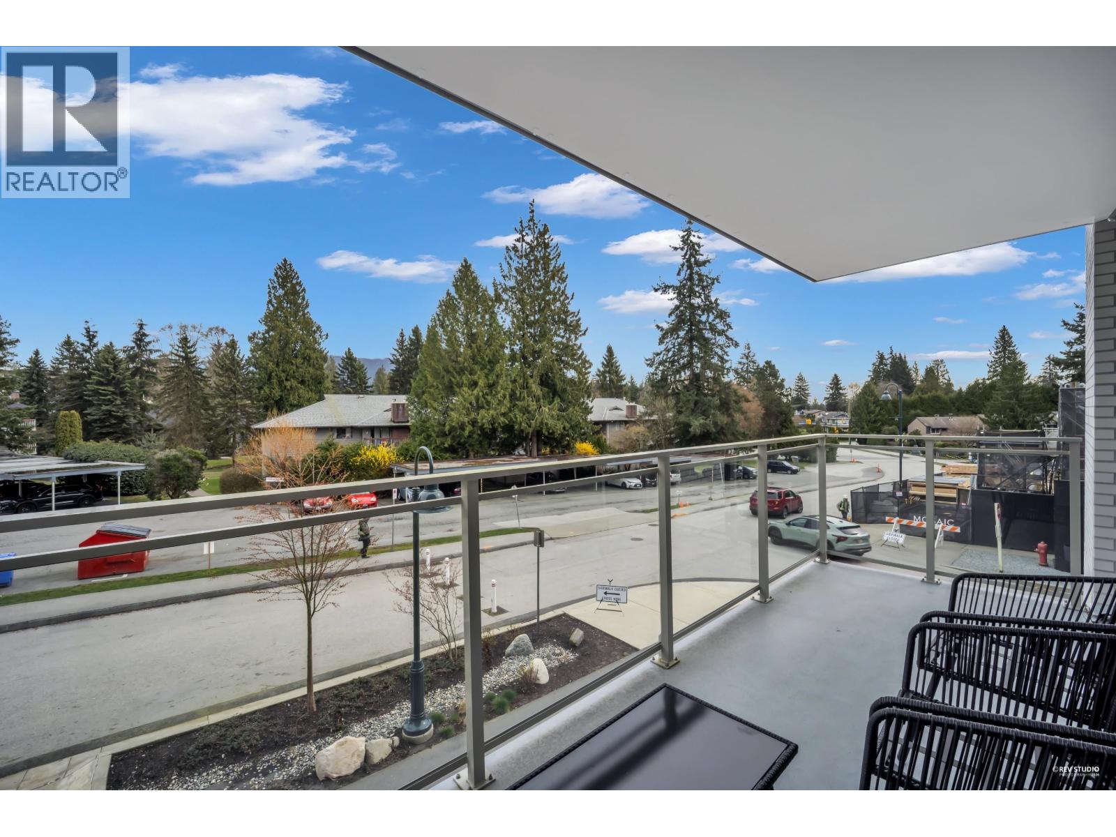 208 2385 EMERY COURT, North Vancouver