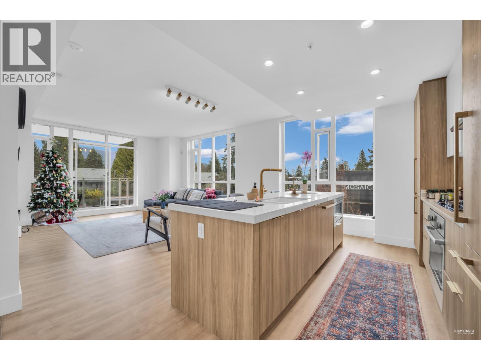 208 2385 EMERY COURT, North Vancouver