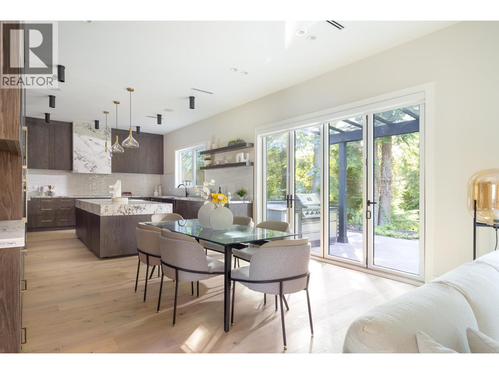 936 POIRIER Street - photo 2