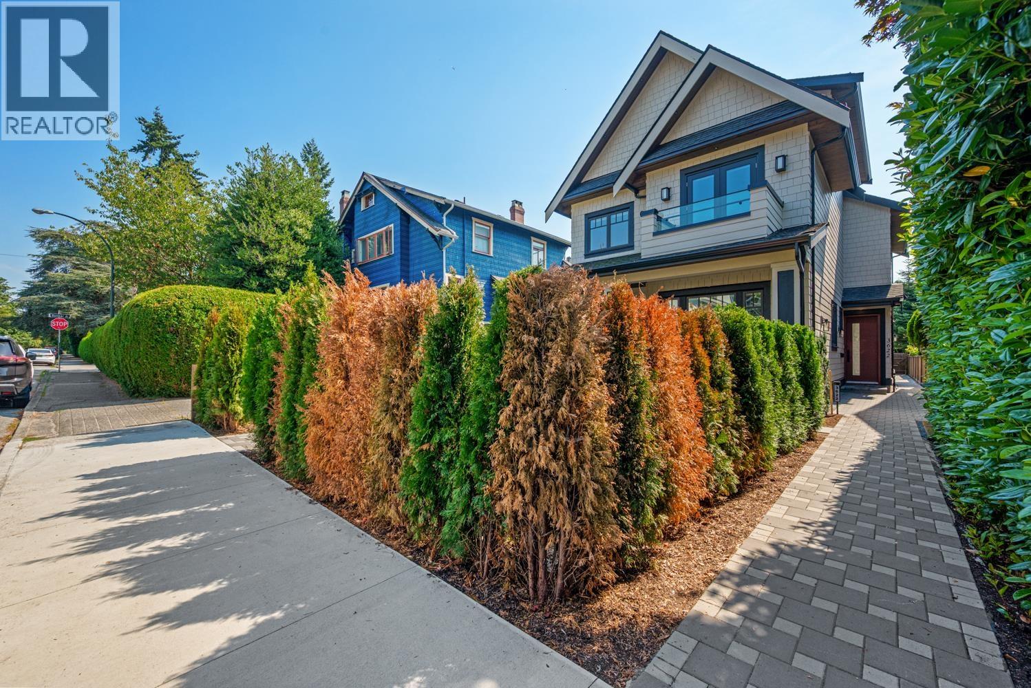 3622 2 Avenue - photo 2