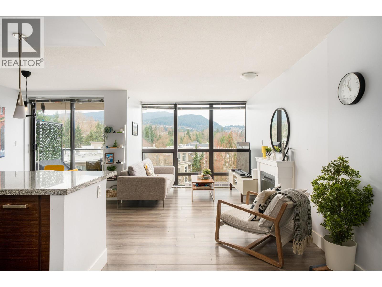 702 2959 GLEN DRIVE, Coquitlam