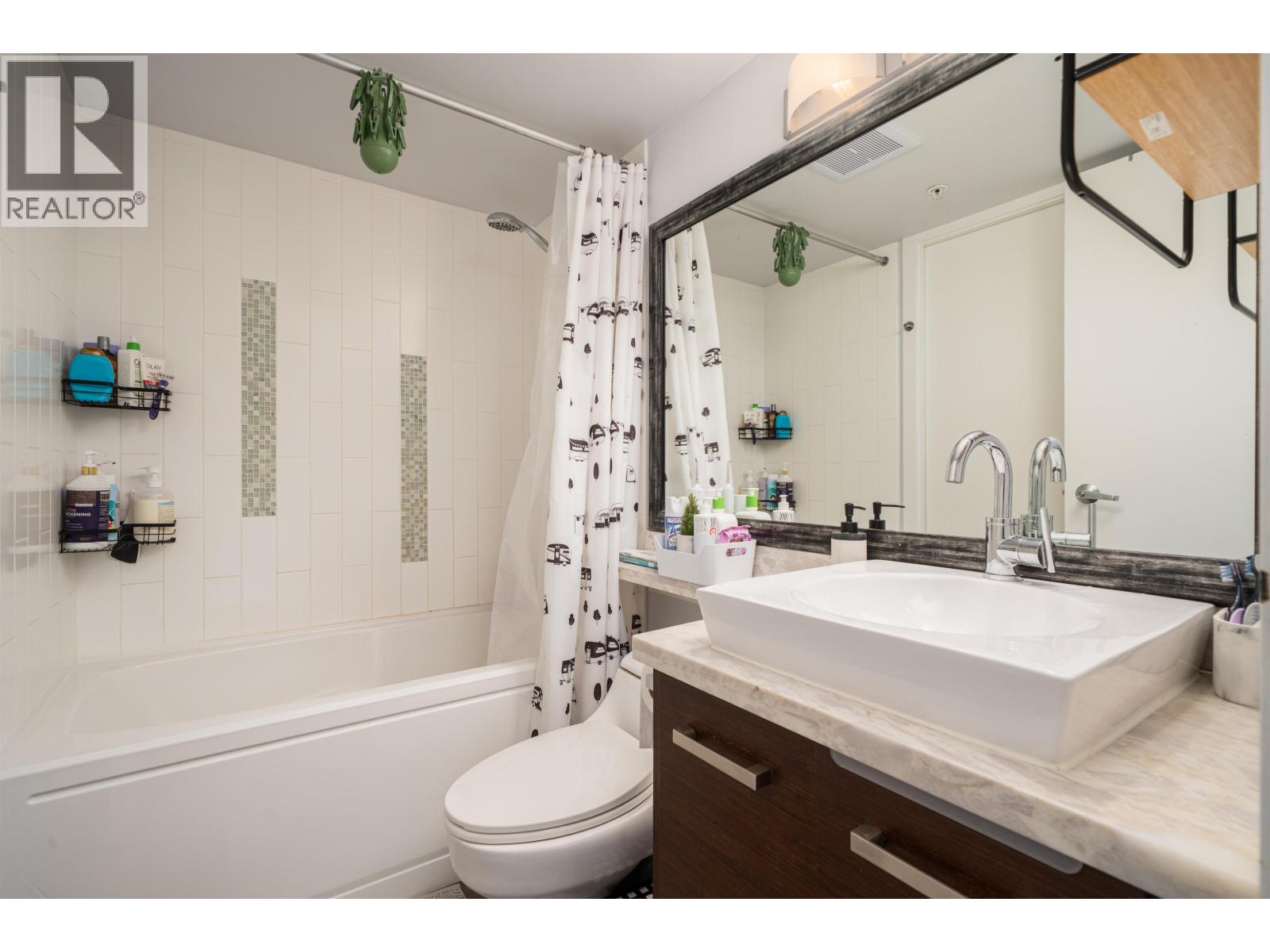 702 2959 GLEN DRIVE, Coquitlam