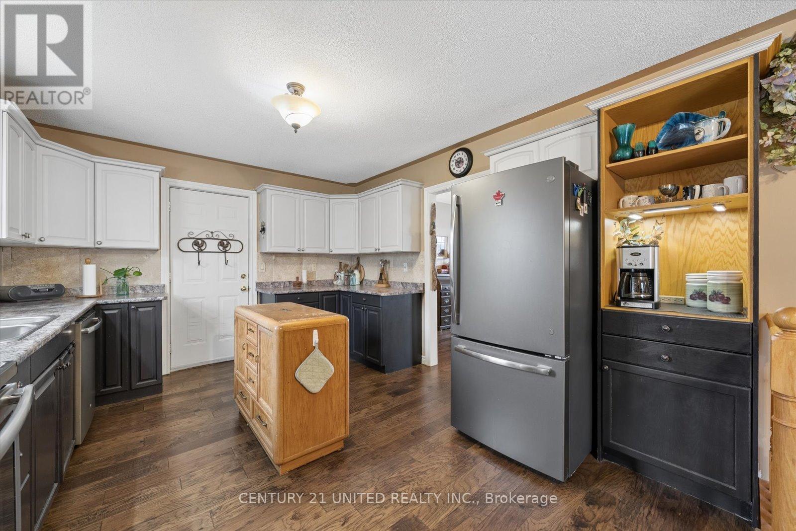 7402 BYERS ROAD - 18