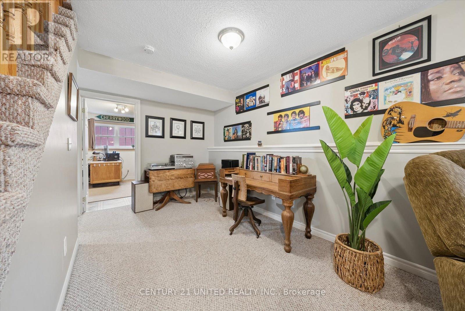 7402 BYERS ROAD - 31