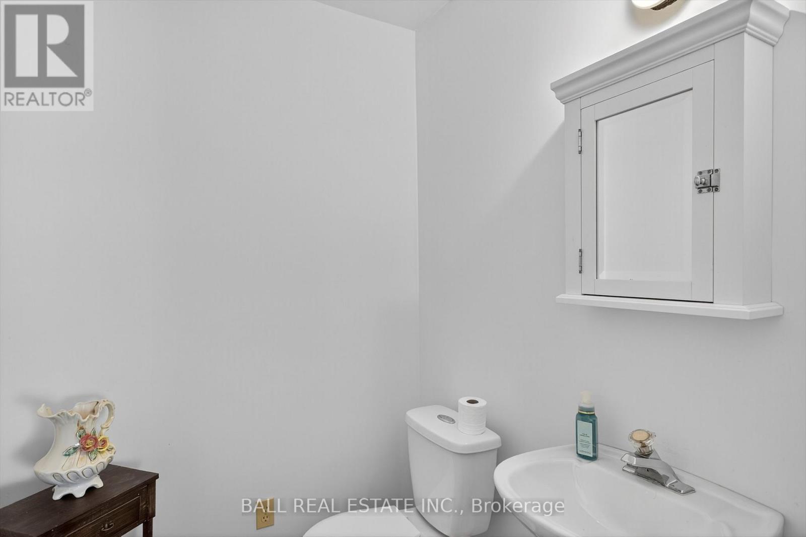 130 FRONT STREET W - 32