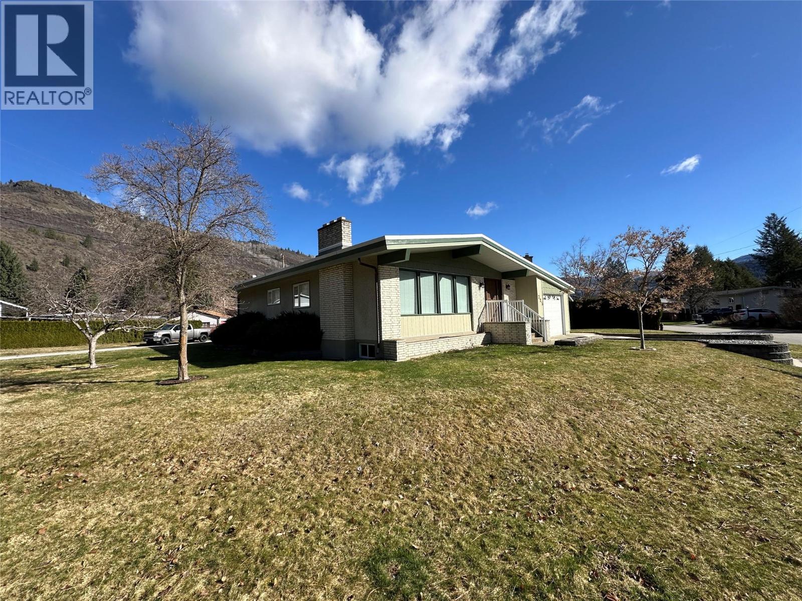 725 3RD STREET - Image 2