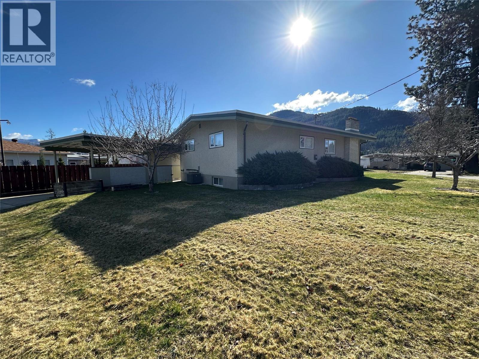 725 3RD STREET - Image 3