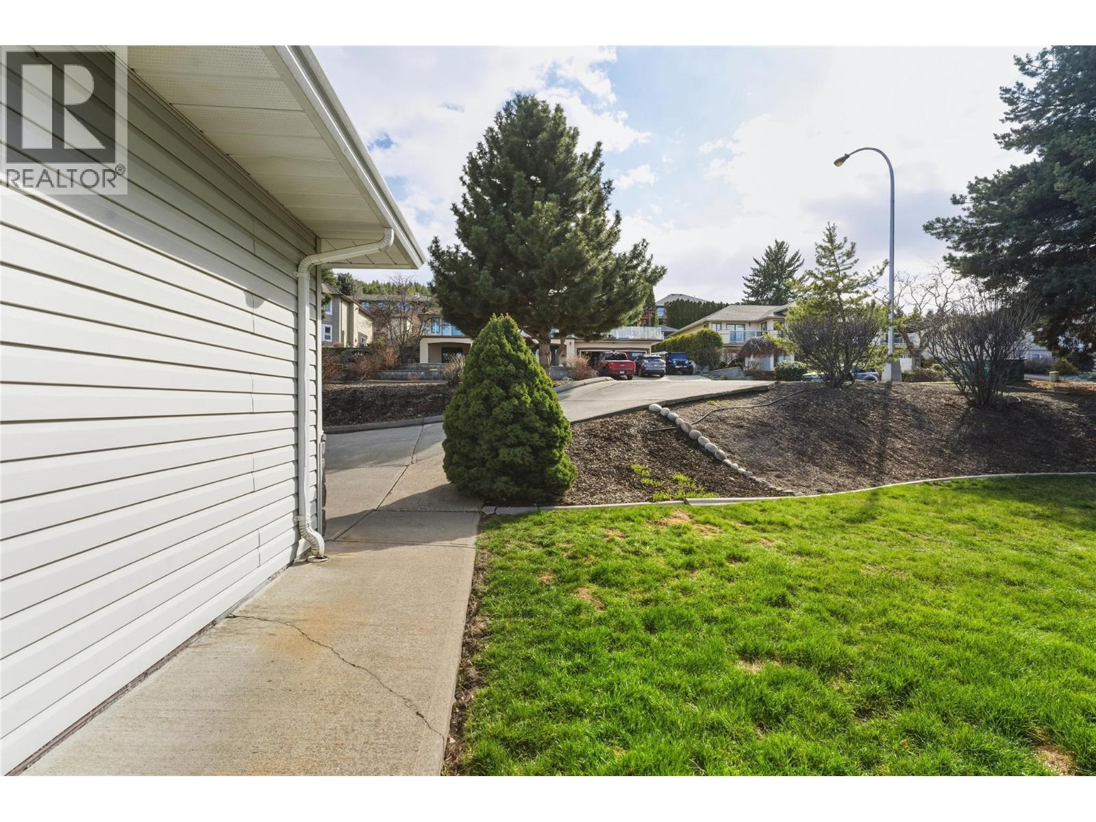 11405 Hillside Drive, Coldstream