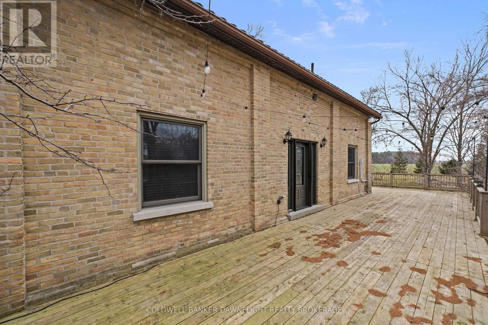 15750 FIFTEEN MILE ROAD - 38