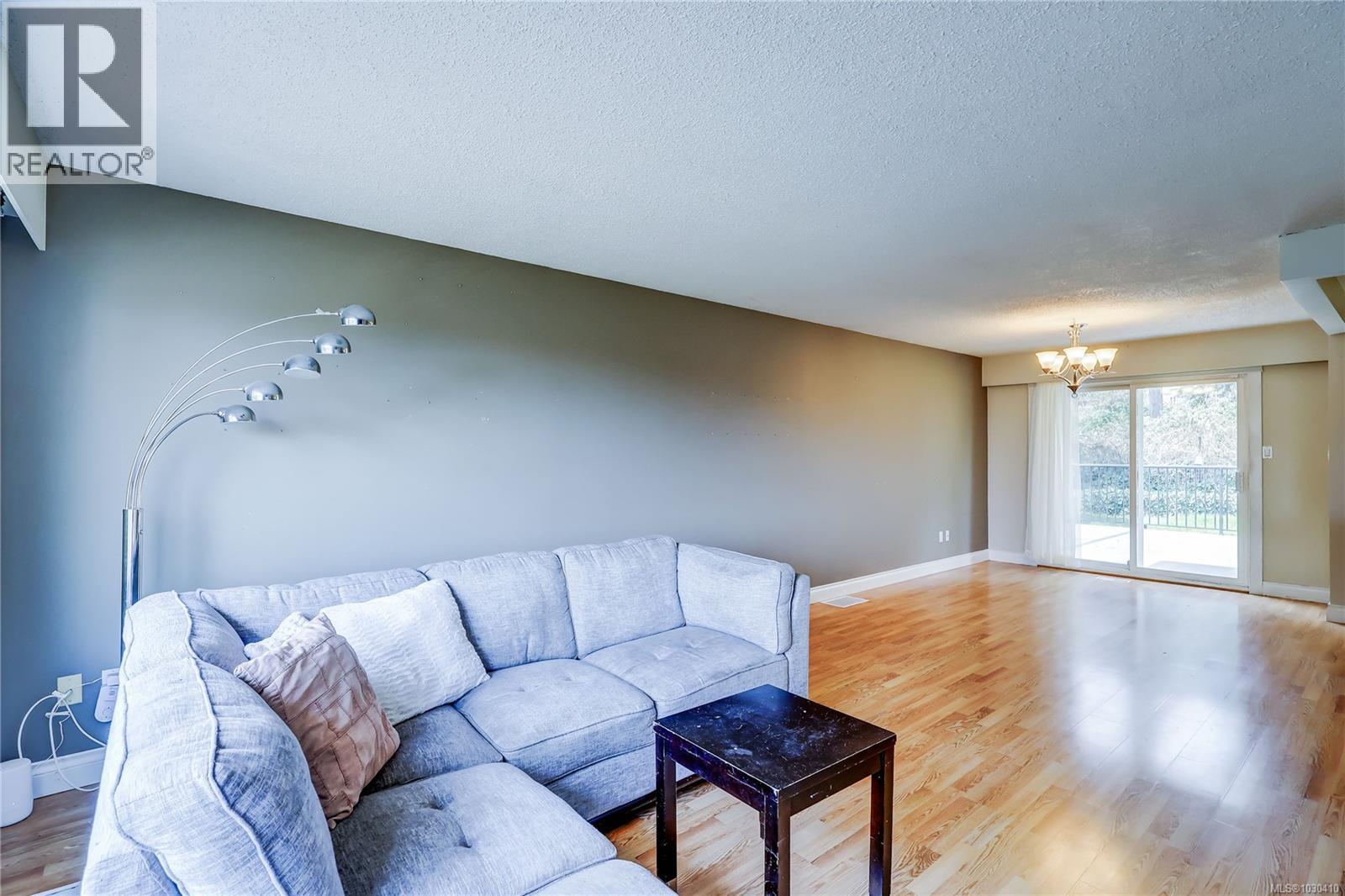 785 Parkview Dr - 11