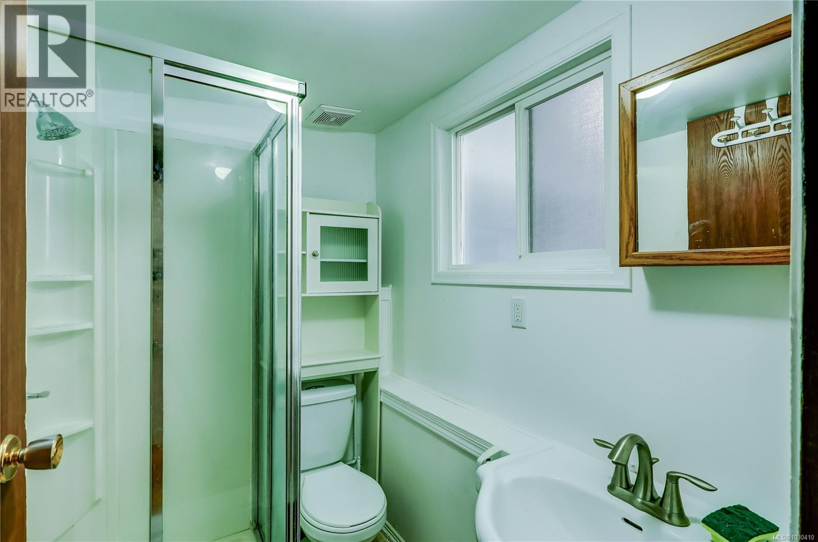 785 PARKVIEW DR - 20