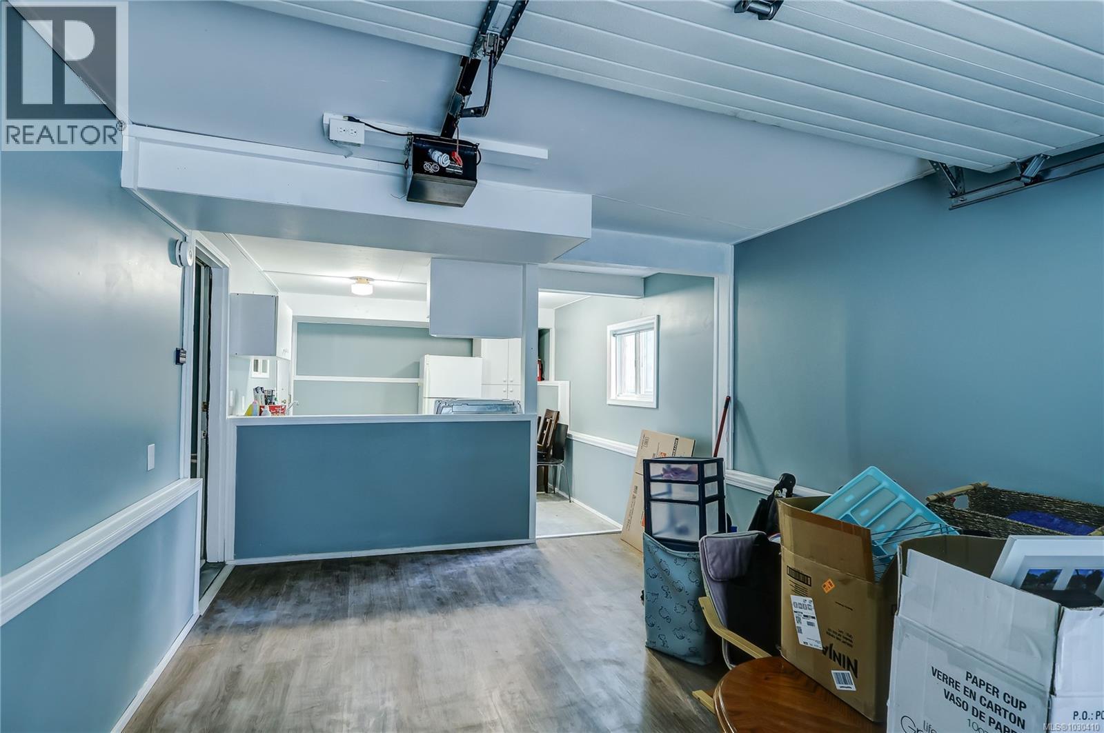 785 Parkview Dr - 23