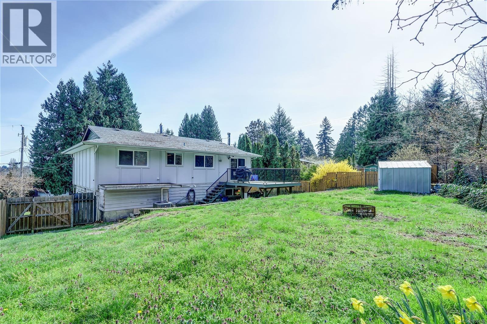 785 Parkview Dr - 30