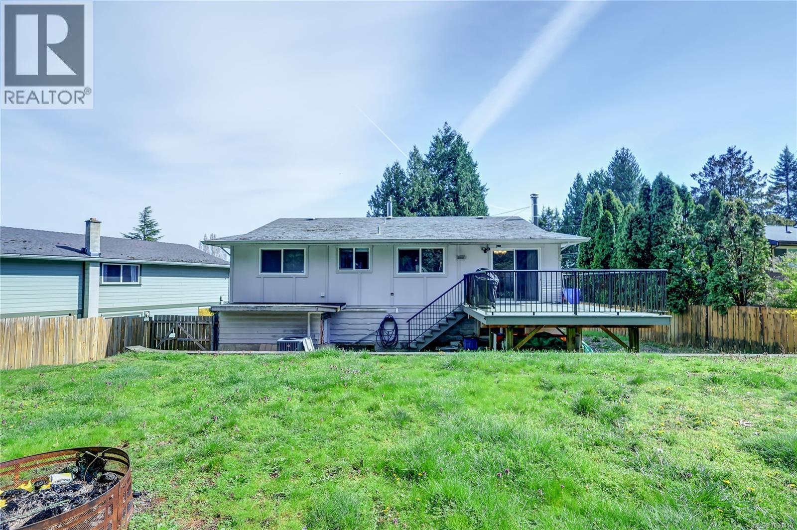 785 Parkview Dr - 31