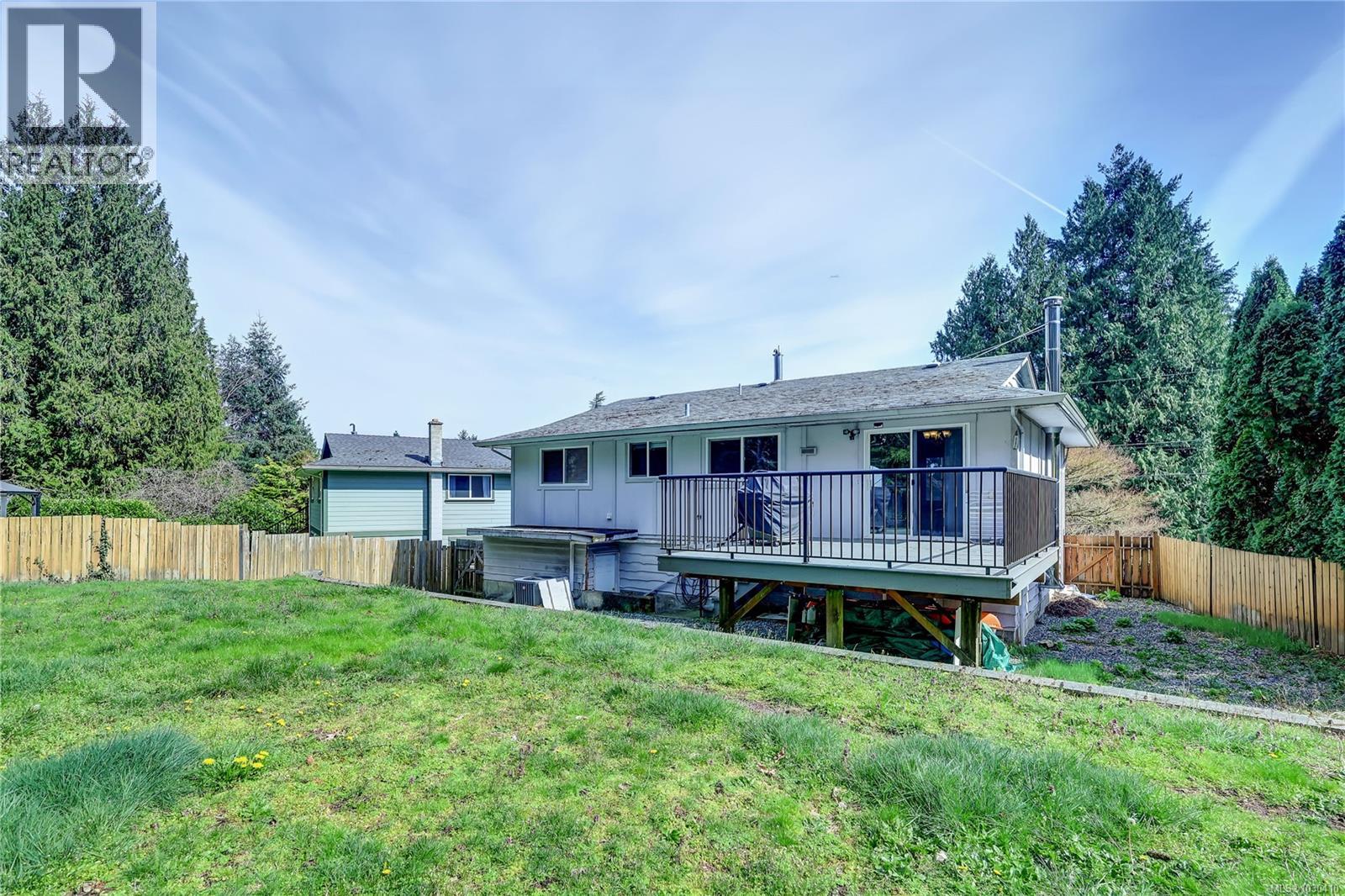 785 Parkview Dr - 32