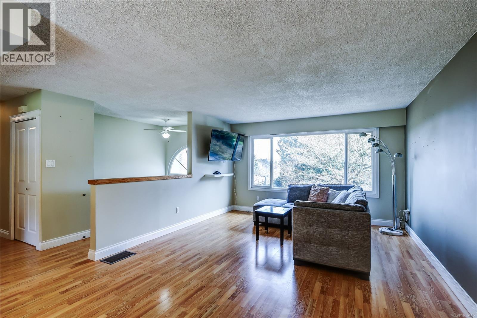 785 Parkview Dr - 8