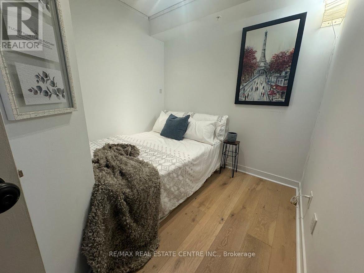 #217 295 ADELAIDE STREET W - 12
