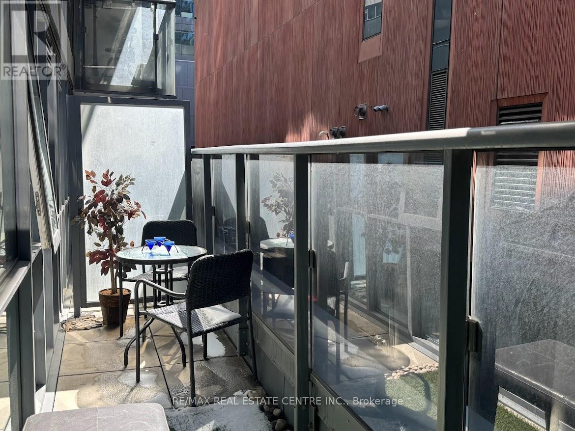 #217 295 ADELAIDE STREET W - 21