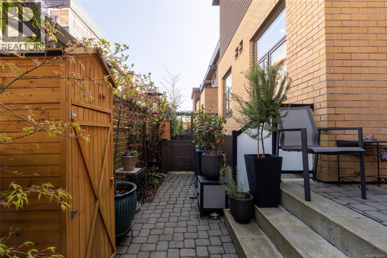 #10 1020 Richardson St - 36