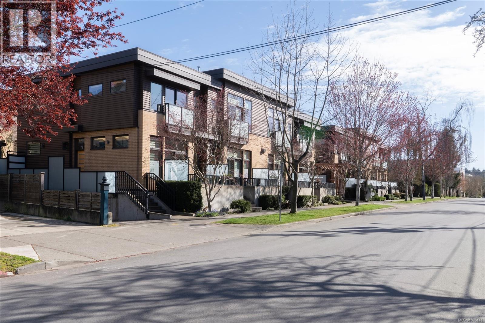 #10 1020 Richardson St - 39