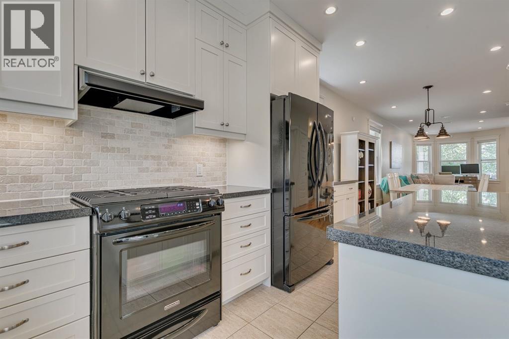 Single Family House for Sale in   Avenue SW Cliff Bungalow Calgary 