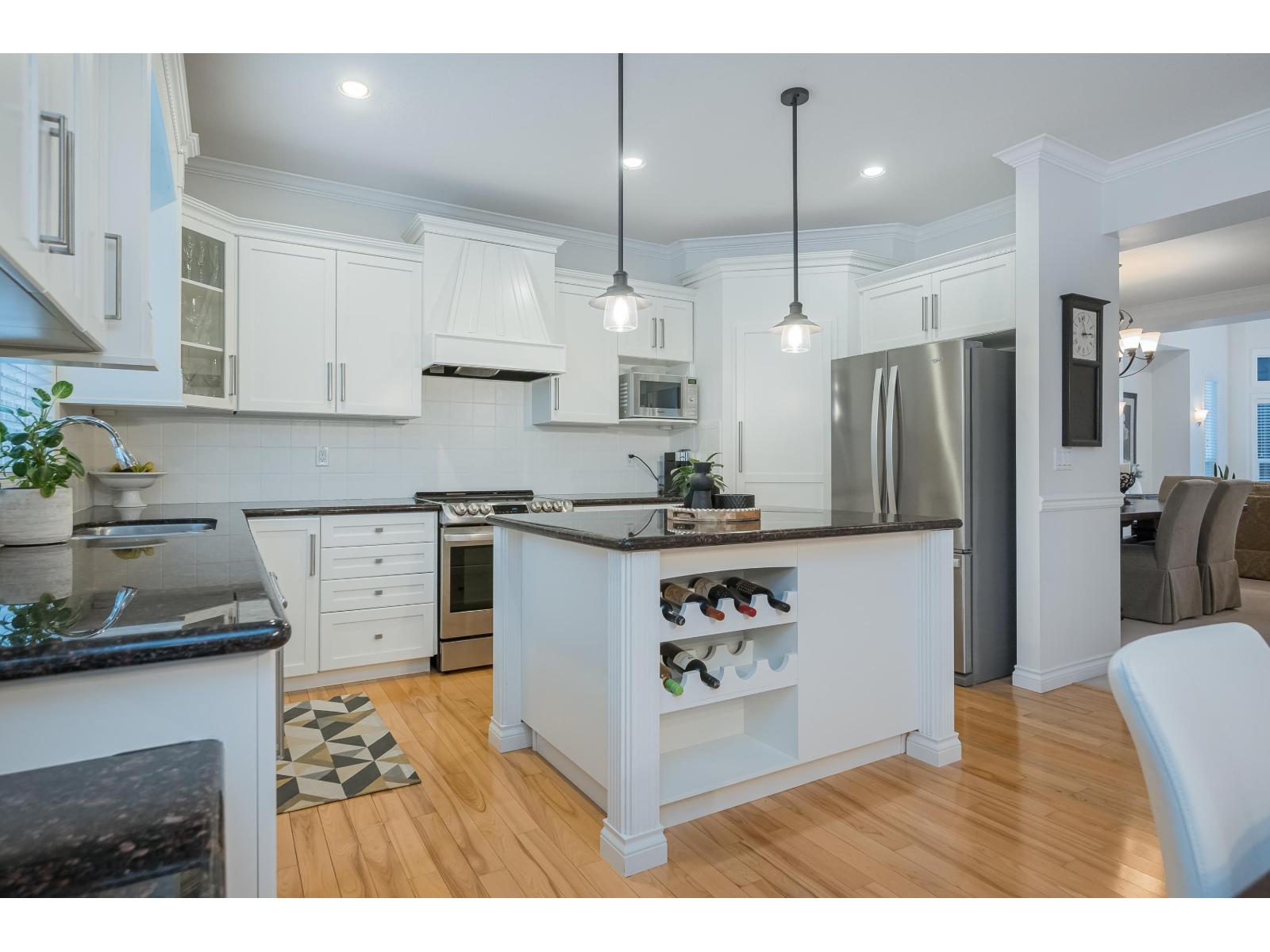 21650 91 Avenue - main photo