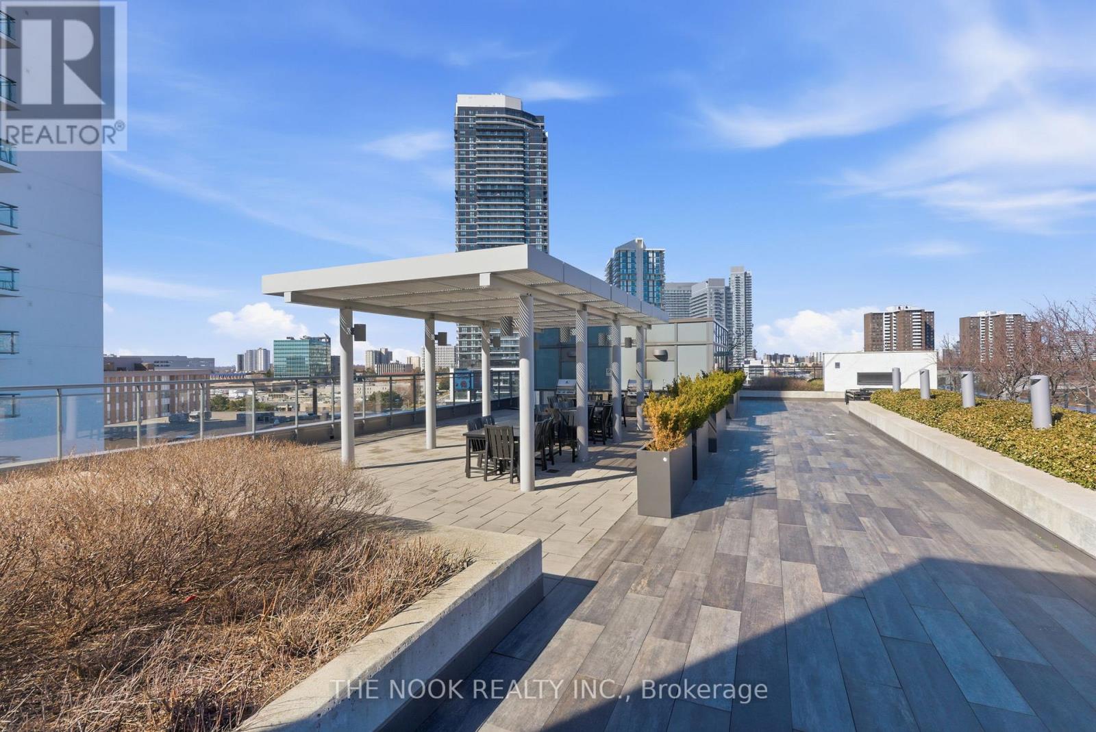 PH60 – 60 ANN O’REILLY ROAD,Toronto (Henry Farm),,
