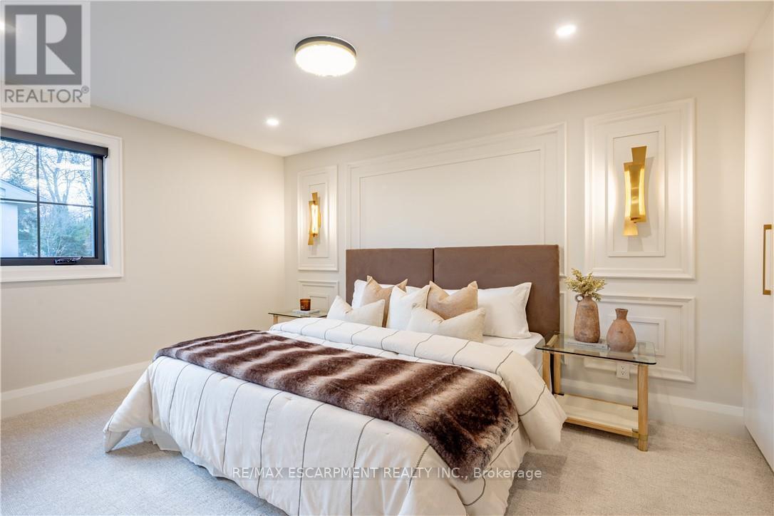 841 DANFORTH PLACE - 18