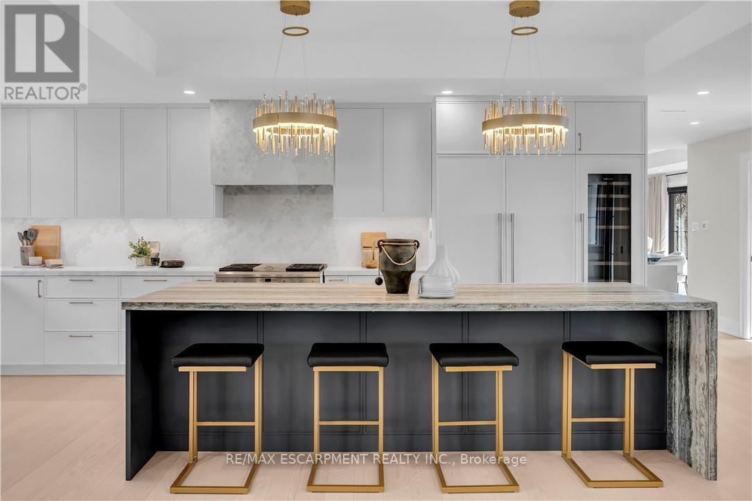 841 DANFORTH PLACE - 5
