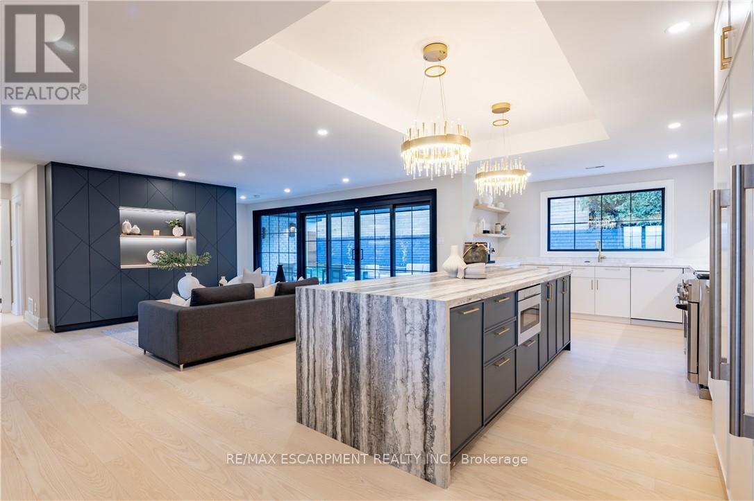 841 DANFORTH PLACE - 8