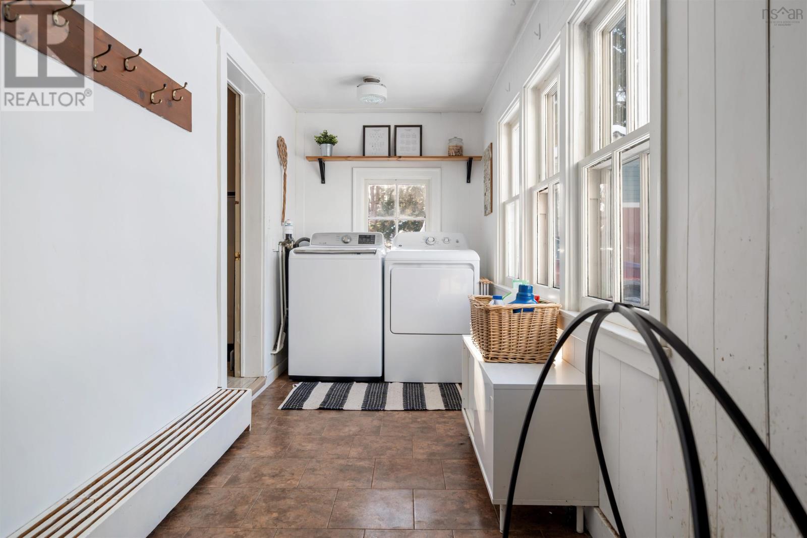 Property 26 of 49 of 8671 Highway 2