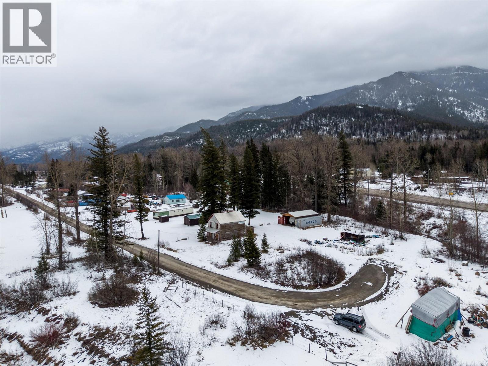  9898 VICTORIA Street, Hosmer