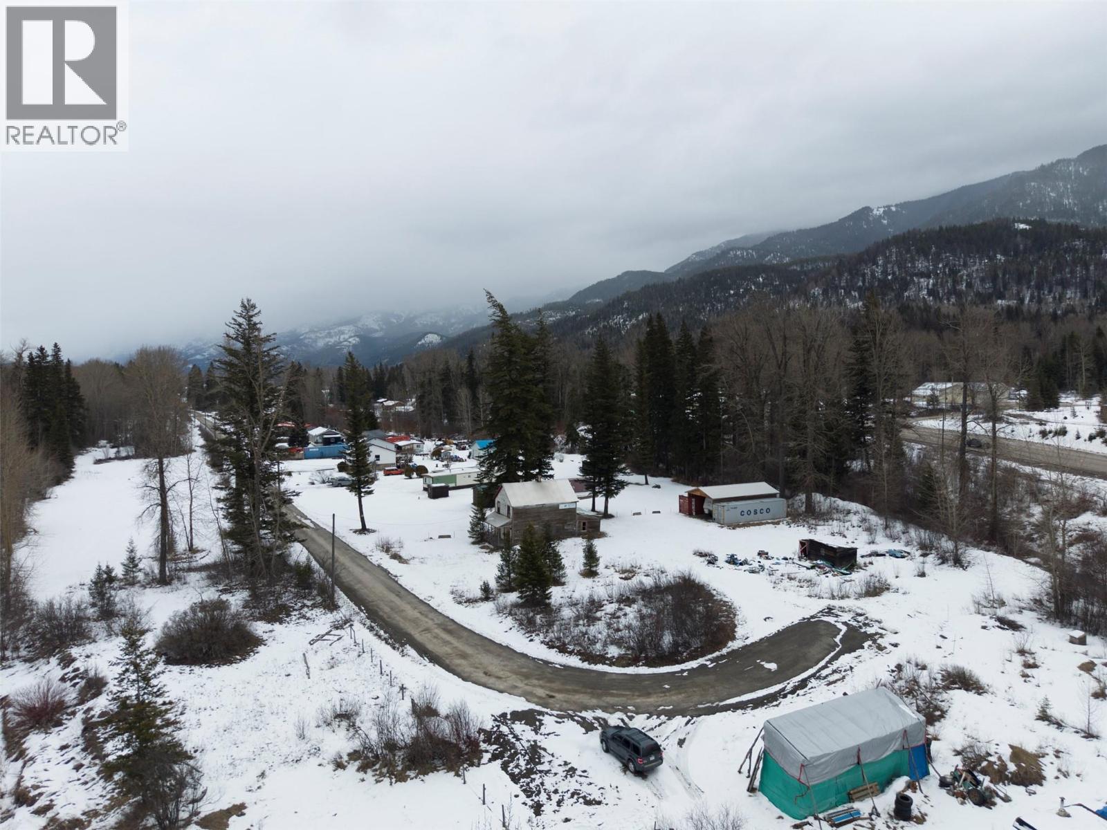  9898 VICTORIA Street, Hosmer