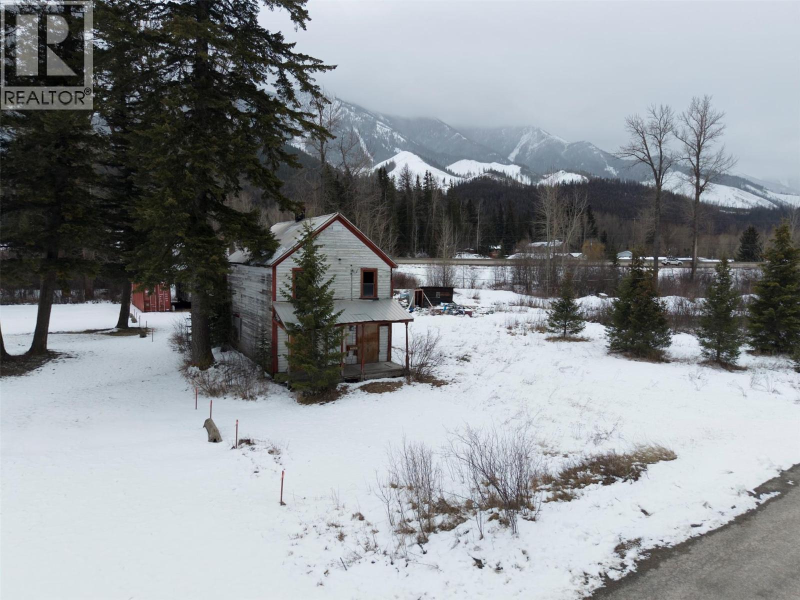  9898 VICTORIA Street, Hosmer