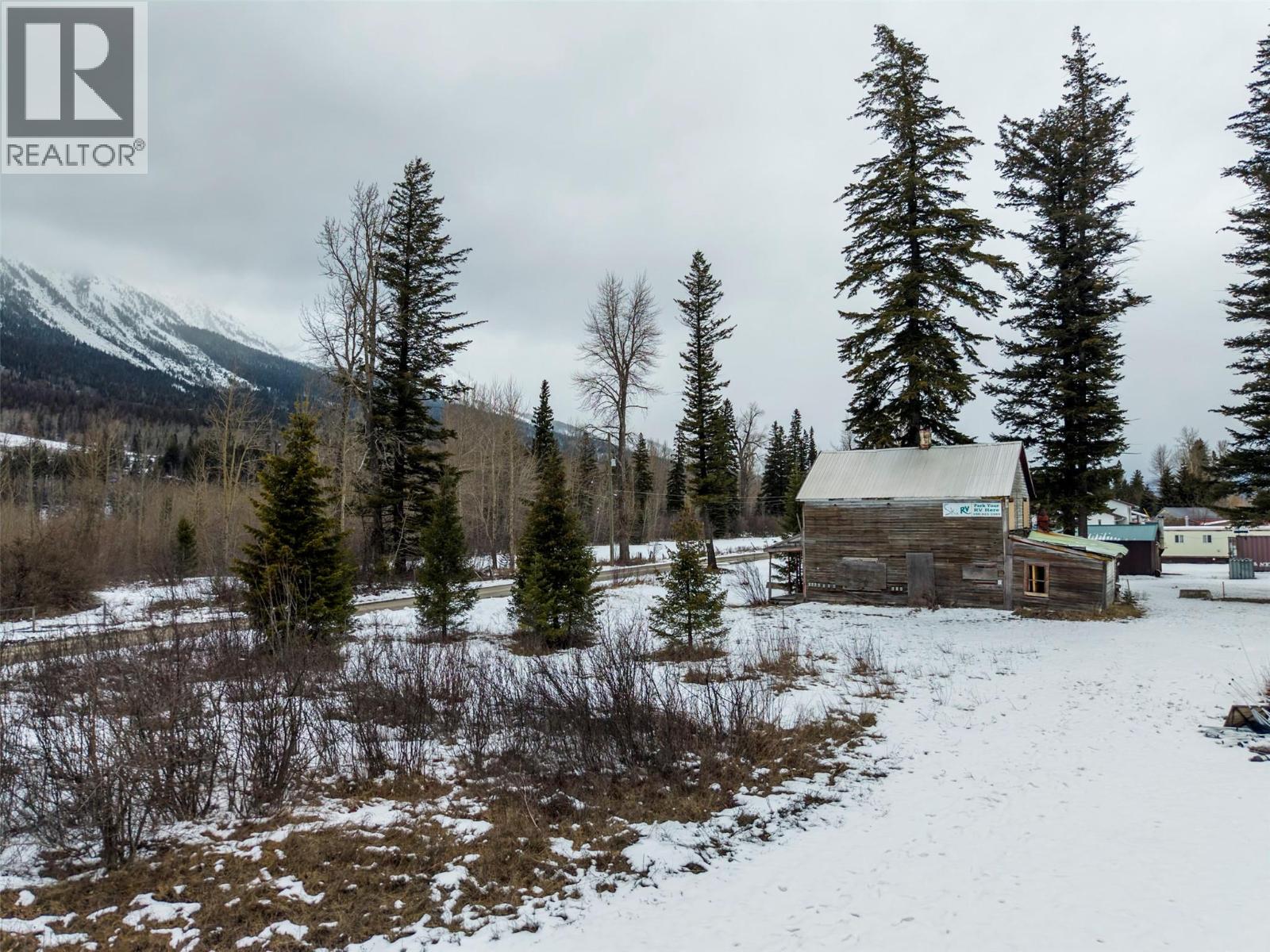  9898 VICTORIA Street, Hosmer