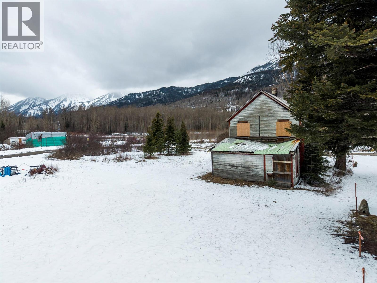  9898 VICTORIA Street, Hosmer