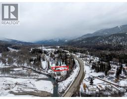 9898 Victoria Street, Hosmer, BC V0B1M5 Photo 28