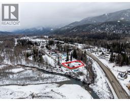 9898 Victoria Street, Hosmer, BC V0B1M5 Photo 13