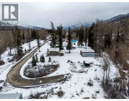 9898 Victoria Street, Hosmer, BC V0B1M5 Photo 36