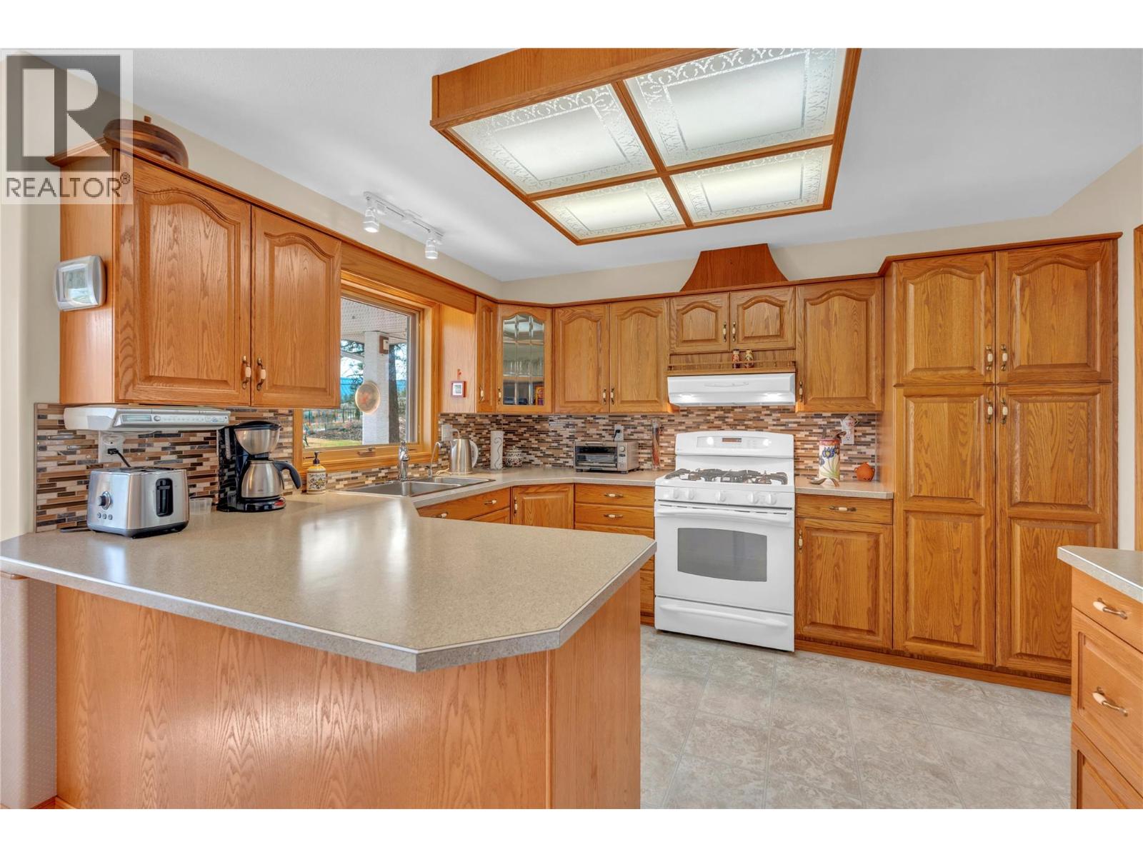  12628 Morrow Avenue, Summerland