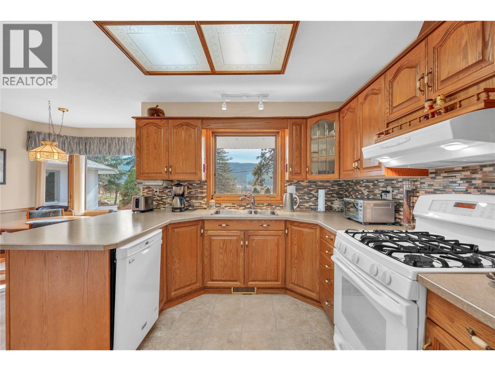 12628 Morrow Avenue, Summerland