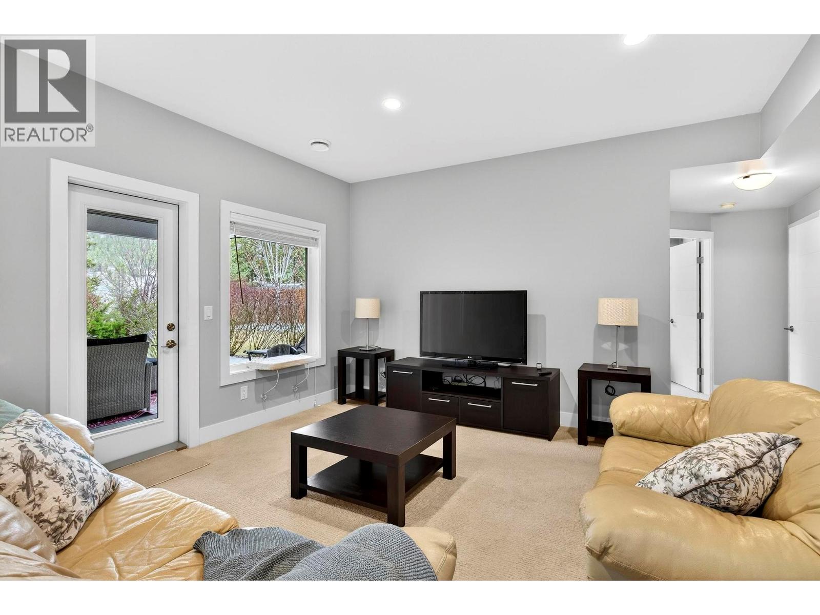 3006 Ironridge Place, West Kelowna